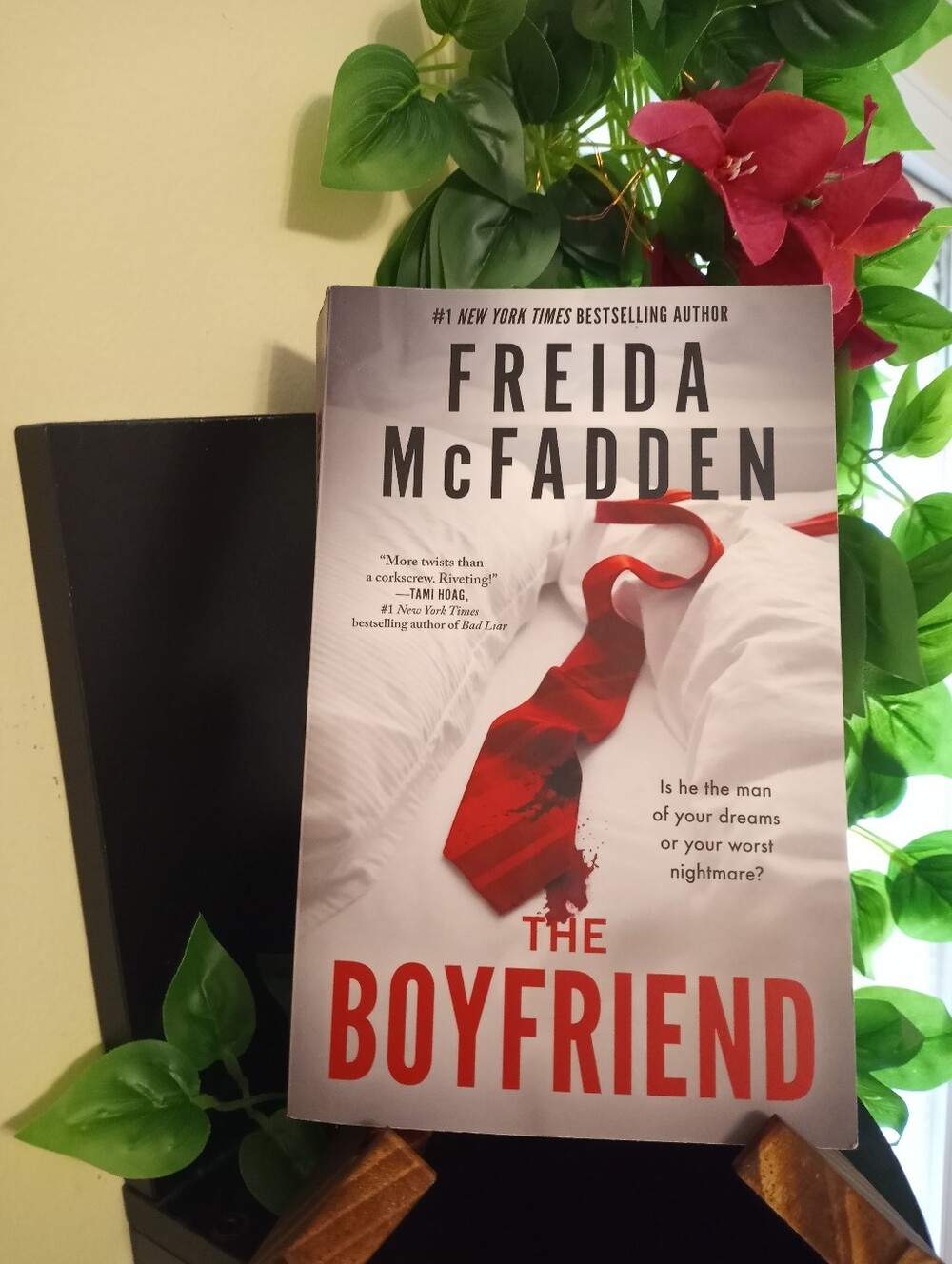Freida McFadden "The Boyfriend"